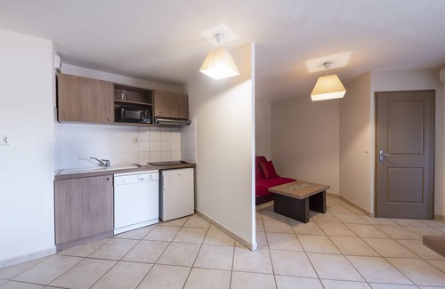 Rousset House | Appart'Hotel Garden & City Rousset