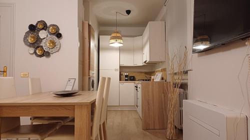 Castelleone Apartment | Appartamento 93 di andrea sonzogni