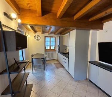 Lona-Lases Apartment | Appartamento al Lago