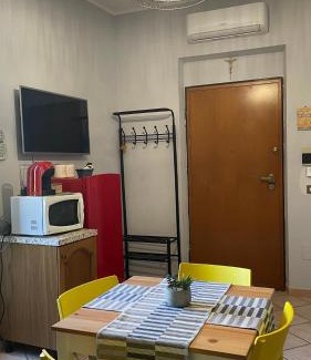 Zona XI San Vittorino Apartment | Appartamento da Paoletta a San Vittorino, Roma
