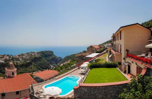 Scala Apartment | Appartamento Emma in Villa Laura