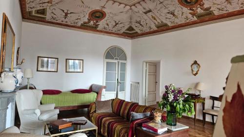 Siena Historical Center Apartment | Appartamento incantevole con loggia sui tetti