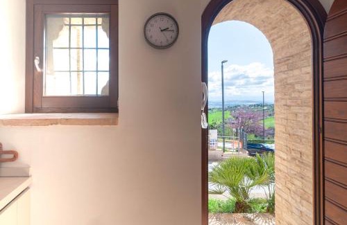 Morrovalle Apartment | Appartamento Le Mura di Morro