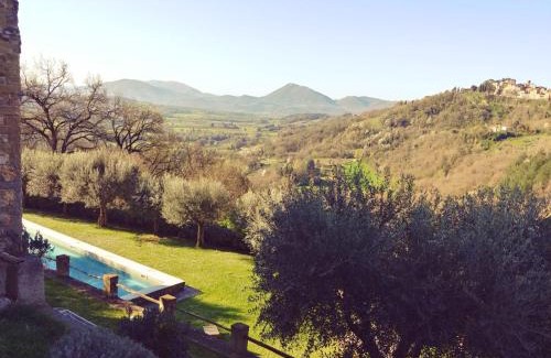 Montone Apartment | Appartamento nel castello del cardaneto