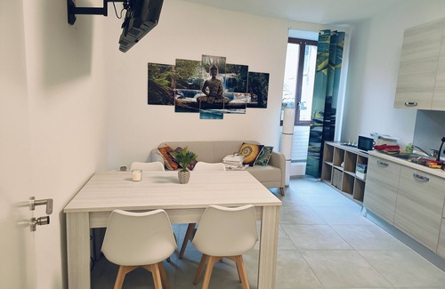 Morcote Apartment | Appartamento Nuovo a Morcote Stile Zen nel Centro Storico con Animali Ammessi