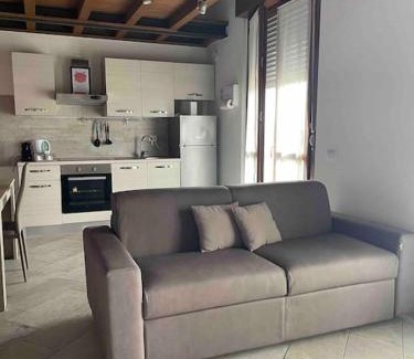 Rozzano Apartment | Appartamento vicino Forum Assago & Humanitas