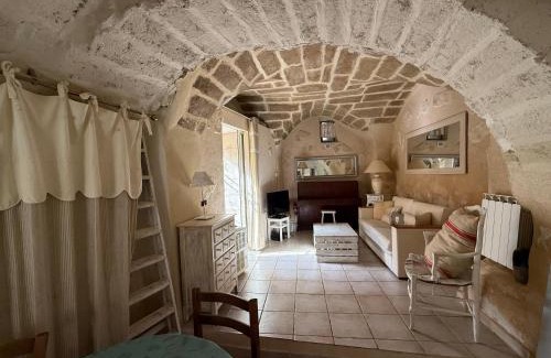 Saint-Quentin-la-Poterie Apartment | Appartement P2 à 4km D'UZÈS