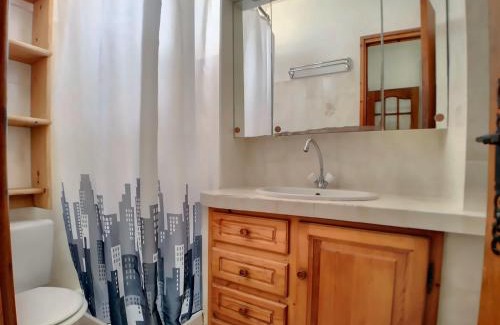 Saintes-Maries-de-la-Mer Apartment | Appartement calme pour 4, avec terrasse et WIFI, Saintes-Maries-de-la-Mer - FR-1-475-211