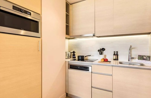 Bailly-Romainvilliers Apartment | Appartement Jardin VIP 2 Personnes