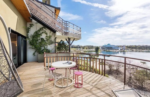 Bailly-Romainvilliers Apartment | Appartement Jardin VIP 2 Personnes