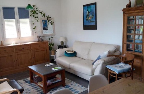 Saint-Quentin-la-Poterie Apartment | appartement cosy, lumineux et calme