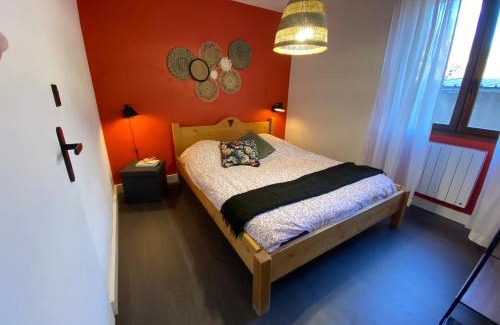 Saint-Jean-de-Maurienne Apartment | Appartement douillet, proche gare, terrasse, cave
