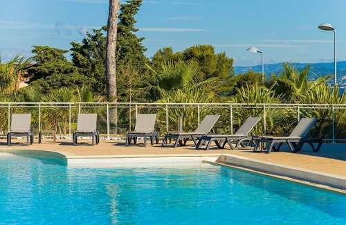 Le Brusc Condo | Appartement cosy 2 pièces pour 6 | Accès piscine!