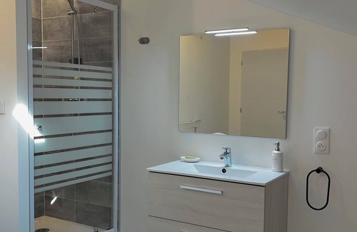 Anatole France Apartment | Appartement Équipé à 5 Minutes du Centre Historique