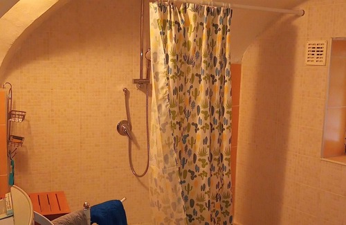 Vallebona Apartment | Appartement 2 Personnes au Coeur D'un Village Médiéval en Italie, Ligure