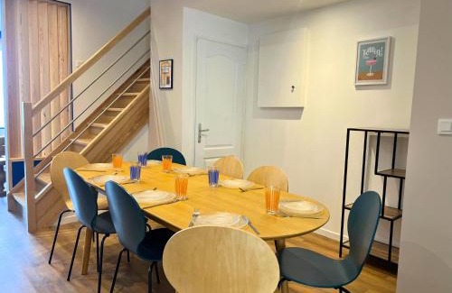 Bourbourg Apartment | Appartement 4 chambres avec cour- centre Bourbourg
