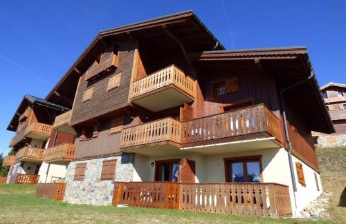 Bisanne 1500 Apartment | Appartement 5 pièces, skis aux pieds, près des Saisies - 9 personnes, balcon, parking inclus - FR-1-594-216