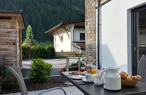 Juns Apartment | Appartement Alpenrose - TUX Mountain Apart