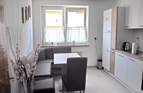 Karl Apartment | Appartement am Bauernhof "Archehof im Rabnitztal"