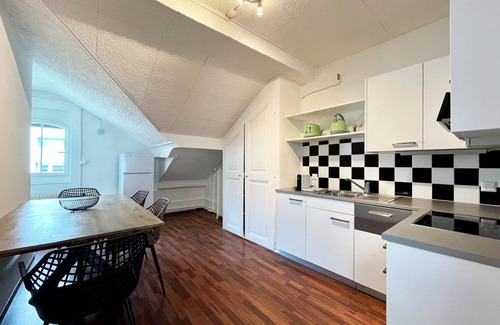 Neuchatel Apartment | Appartement Atypique Avec vue sur le lac et les Alpes