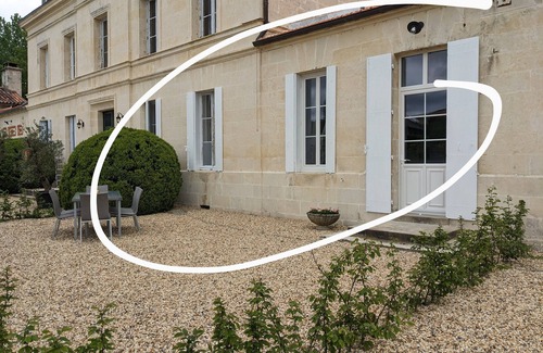 Chadenac Apartment | Appartement au Château Niché Dans les Vignes de Cognac