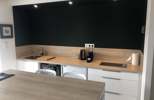 Limonest Apartment | Appartement Avec Jardin et Piscine, Proximité Lyon et Techlid