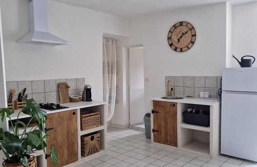 Aubenas Apartment | Appartement Avec vue sur les Montagnes Ardechoises