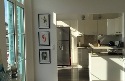 California - Pezou Apartment | Appartement Beausejour. Luxurious apartment in historic city palace with