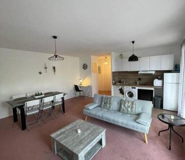 Saint-Genis-Pouilly Apartment | Appartement Cern Geneve Terrasse Station de ski