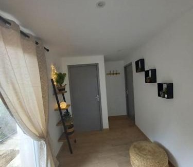Saint-Lager-Bressac Apartment | Appartement Chez Marcel