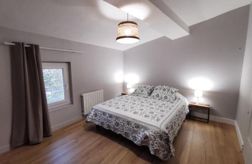 La Rochefoucauld Apartment | Appartement centre ville, parking gratuit