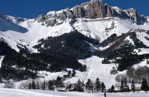 Gresse-en-Vercors Apartment | Appartement chaleureux à Gresse-en-Vercors 43 m² vue montagne