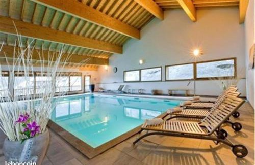Orelle Apartment | Appartement chaleureux au ski avec piscine