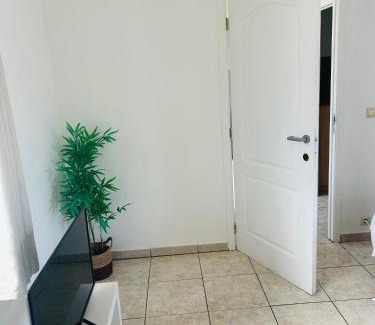 Ghlin Apartment | Appartement chic bien situé