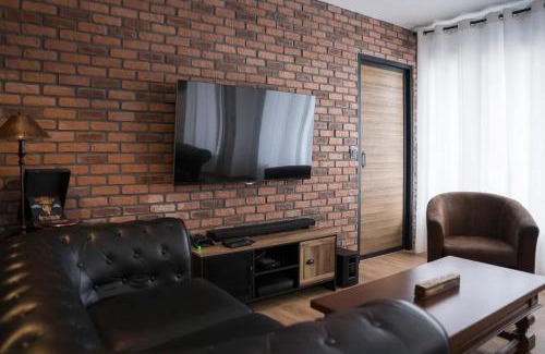 Saint-Priest Apartment | Appartement cosy à Saint-Priest, 78m², proche tramway