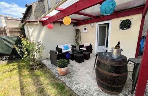 Barbatre Apartment | Appartement Cosy au Coeur des Maisons de Champagne Avec Jardin Privé de 110m2
