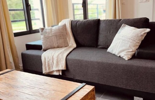Luzarches Apartment | Appartement Cosy, Paris JO 2024, Parc Astérix, 104