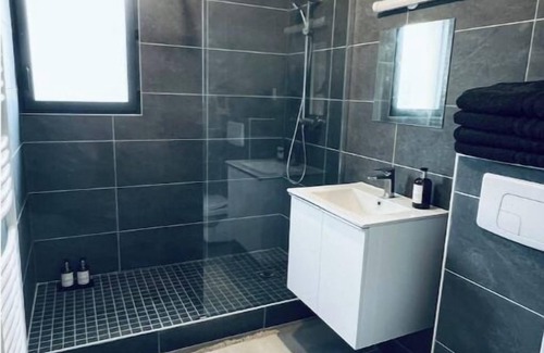 Luzarches Apartment | Appartement Cosy, Paris JO 2024, Parc Astérix, 104