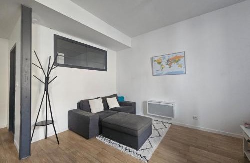 Chazelles-sur-Lyon Apartment | Appartement dans une ancienne usine