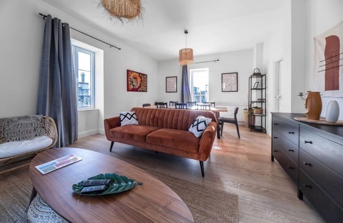 Gannat Apartment | Appartement design, centre ville, parking, jardin