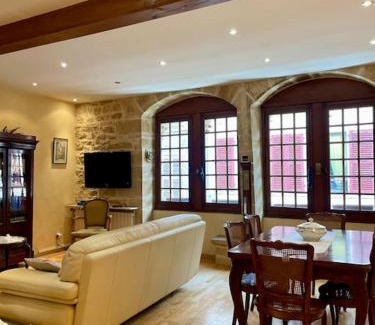 Charlieu Apartment | Appartement duplex centre ville charlieu