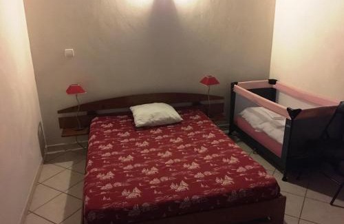Saint-Jean-d'Arves Apartment | appartement edlweiss 4 pers dans gite"la maison d'augustin" classé 3 étoiles, la tour,73530 st jean d'arves