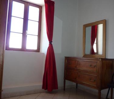 Saint-Jean-d'Arves Apartment | appartement edlweiss 4 pers dans gite"la maison d'augustin" classé 3 étoiles, la tour,73530 st jean d'arves