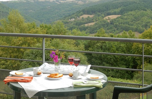 Trebas Condo | Appartement ensoleillé et cosy avec balcon