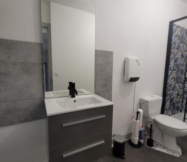 Bas-en-Basset Apartment | Appartement F1