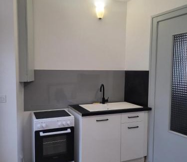 Bas-en-Basset Apartment | Appartement F1