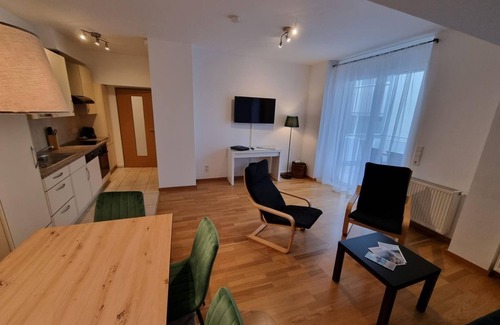 Villach Apartment | Appartement/fewo, Dusche und Badewanne, Terrasse - City Appartements Villach