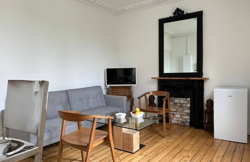 Bois-Colombes Apartment | Appartement 2 Pièces Calme Comme à la Campagne et au Coeur de la Ville!