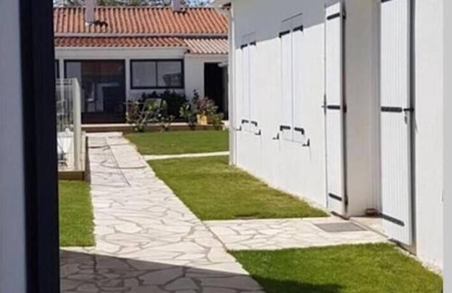 Quartier de l'Hippodrome Apartment | Appartement "Madame" - Heated swimming pool