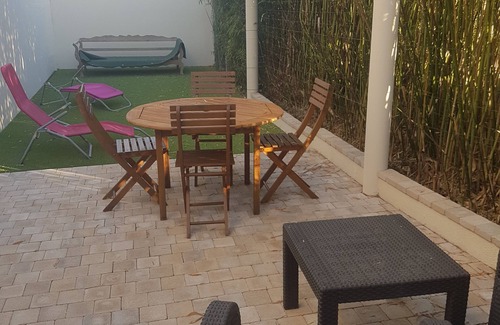 Quartier de l'Hippodrome Apartment | Appartement "Madame" - Heated swimming pool